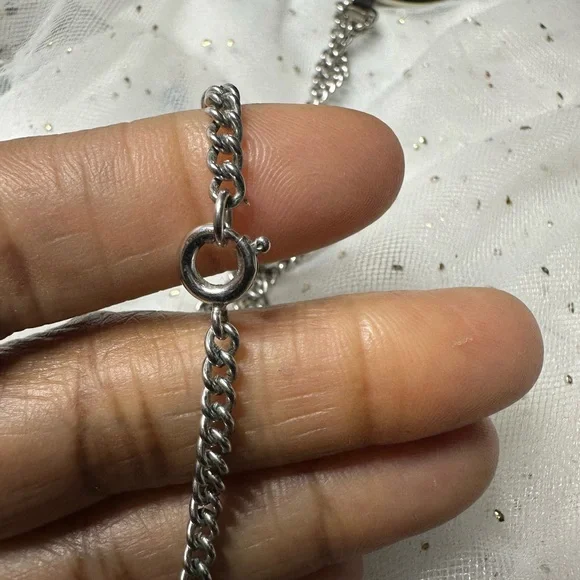 Vintage Silver tone La Petite pendant watch necklace.battery is not included - Picture 12 of 15